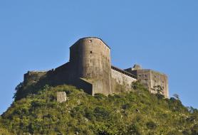 Karibský ostrov Haiti s citadelou