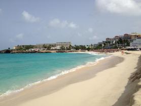 Ostrov Svatý Martin - pláž Maho beach