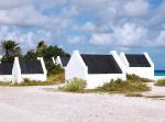 Karibský ostrov Bonaire s otrockými domky