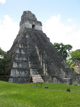 Guatemala - mayský chrám Tikal