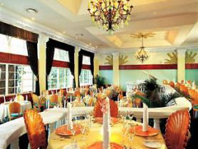 Jamajský hotel Couples Tower Isle s restaurací