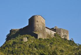 Karibský ostrov Haiti s citadelou